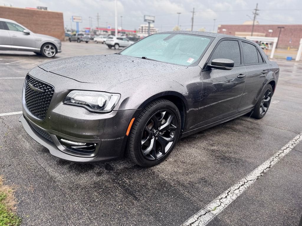 2023 Chrysler 300 Touring L