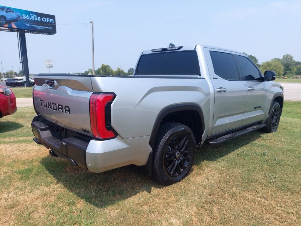 2025 Toyota Tundra 4WD SR5