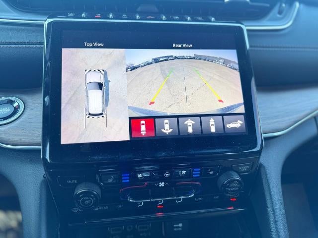 2023 Jeep Grand Cherokee Summit