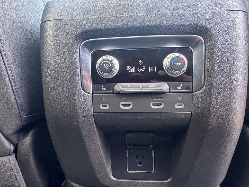 2024 GMC Yukon SLT