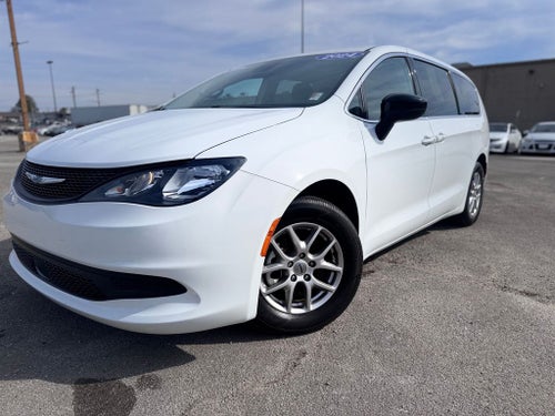 2024 Chrysler Voyager LX