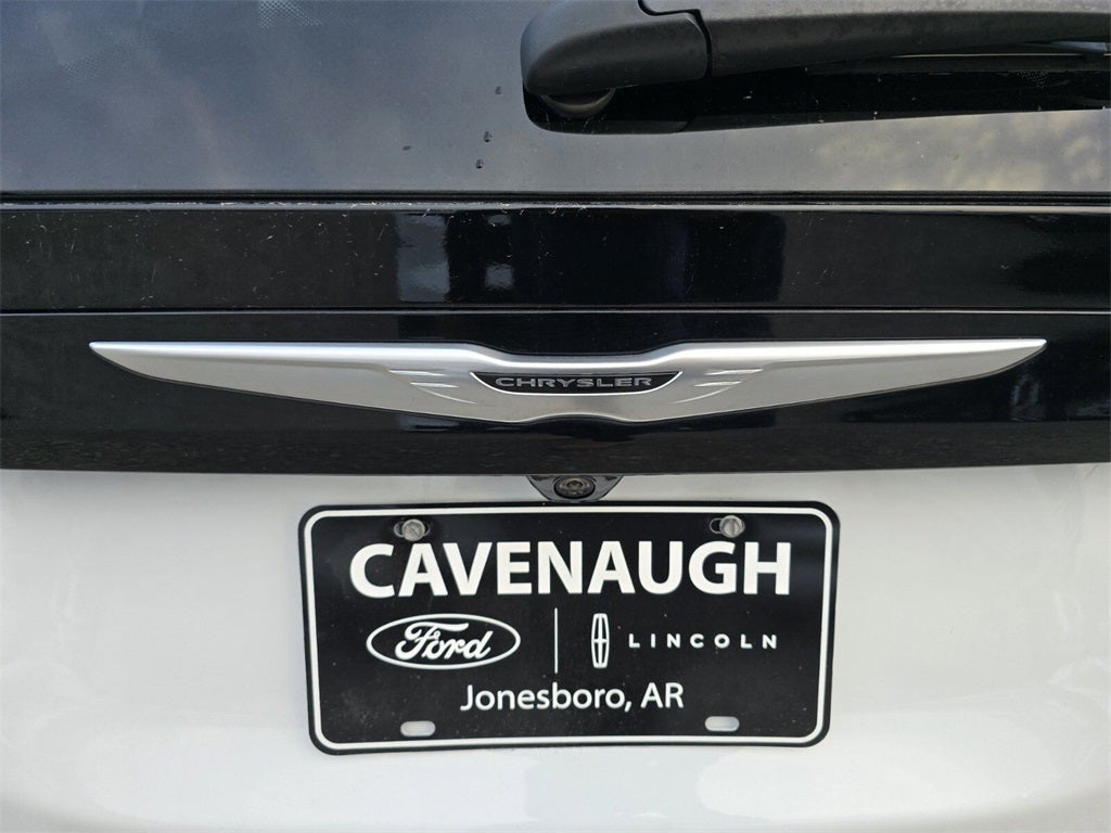 2024 Chrysler Voyager LX