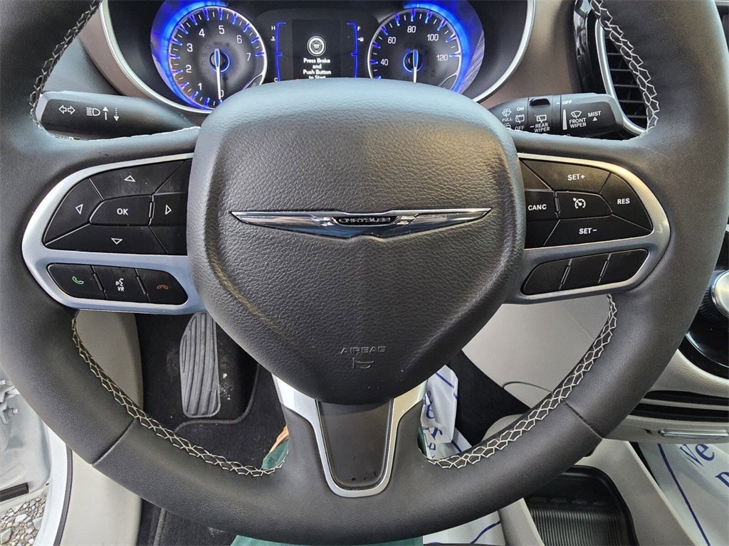 2024 Chrysler Voyager LX