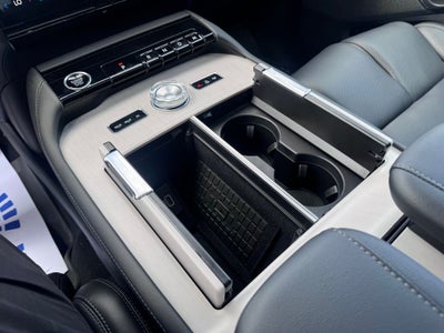 2025 Lincoln Navigator L Reserve