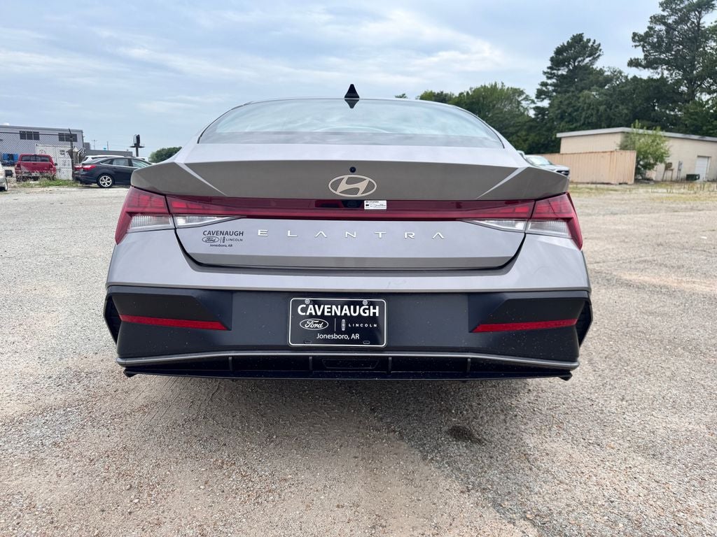 2024 Hyundai ELANTRA SEL