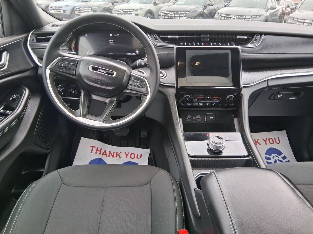 2025 Jeep Grand Cherokee L Laredo