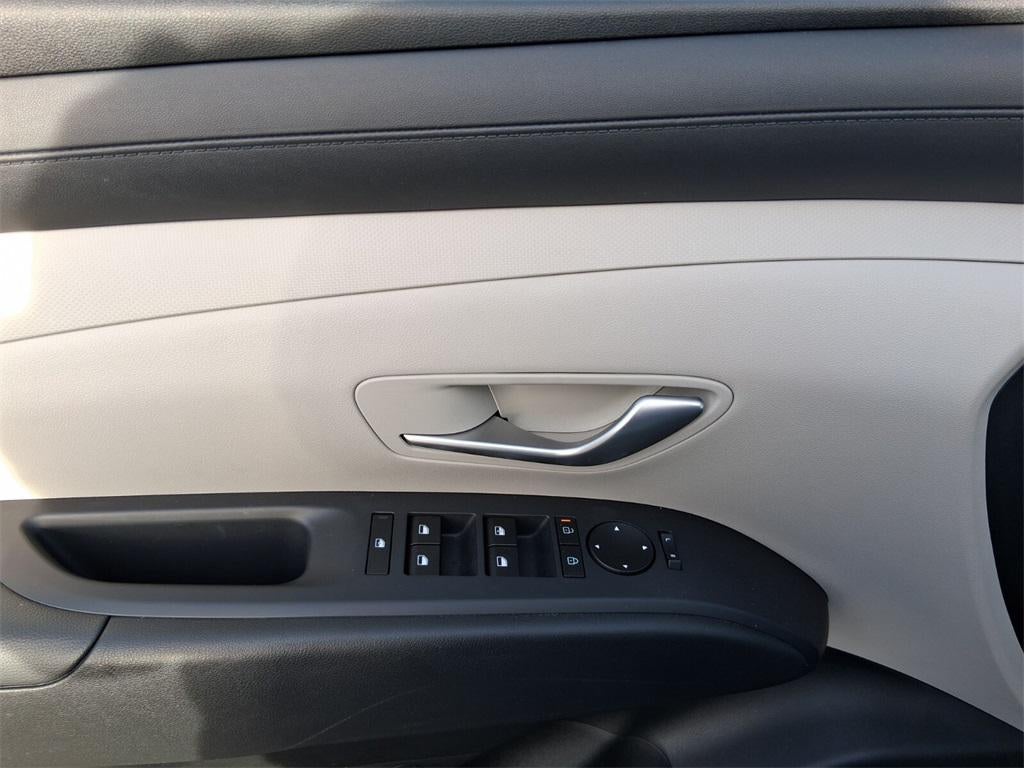 2025 Hyundai TUCSON SE AWD