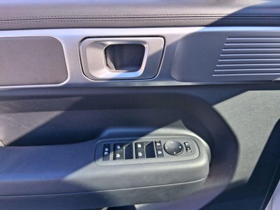 2025 Hyundai SANTA FE SE AWD