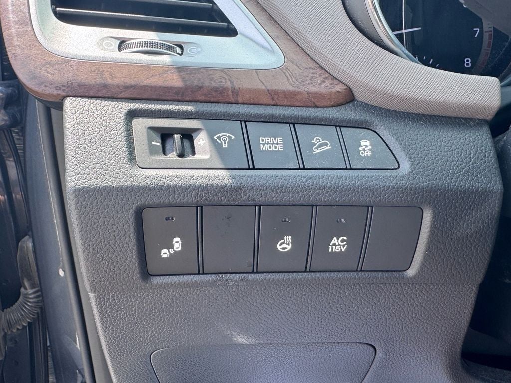 2019 Hyundai SANTA FE SE