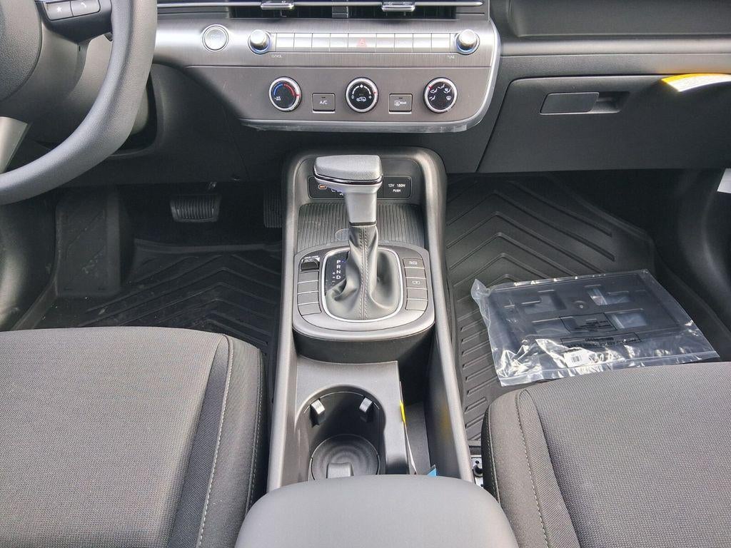 2026 Hyundai KONA SE FWD