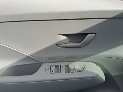 2026 Hyundai KONA SE AWD