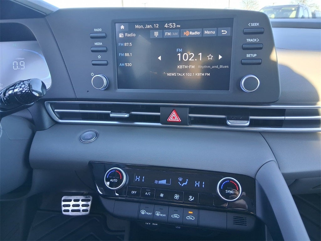 2025 Hyundai ELANTRA SEL Sport