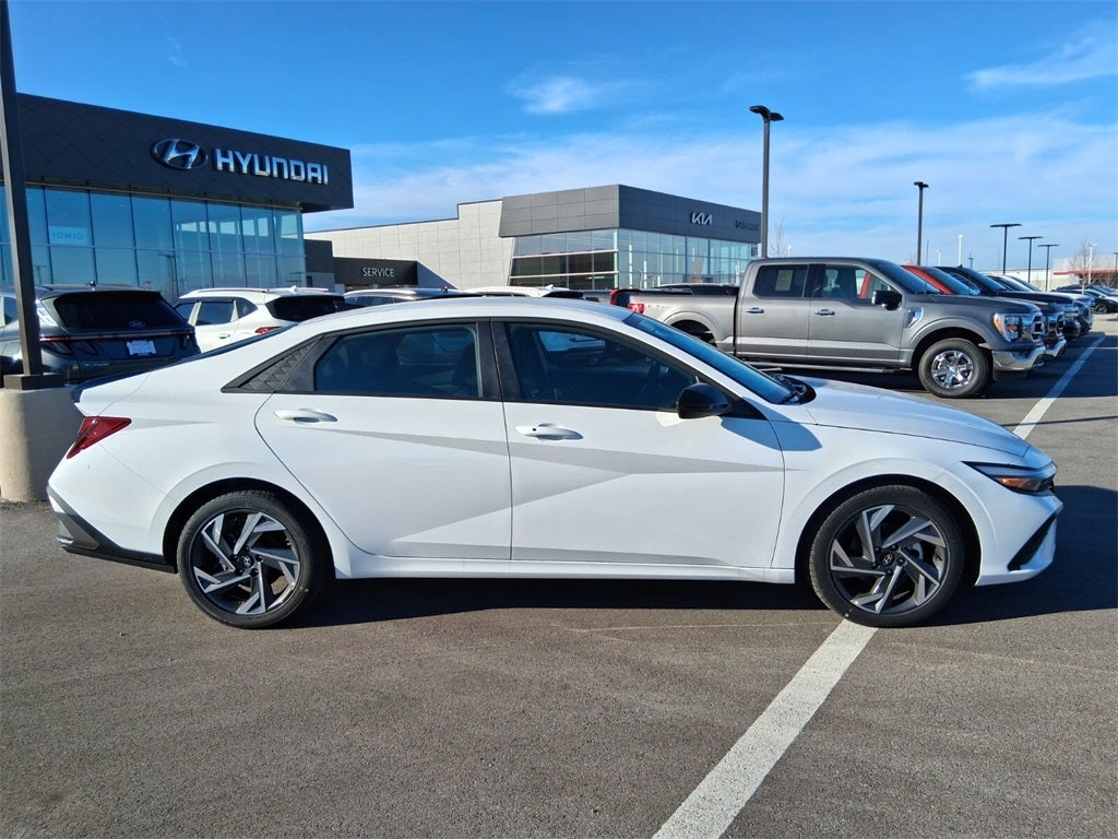 2025 Hyundai ELANTRA SEL Sport