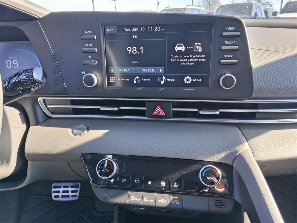 2025 Hyundai ELANTRA SEL Sport