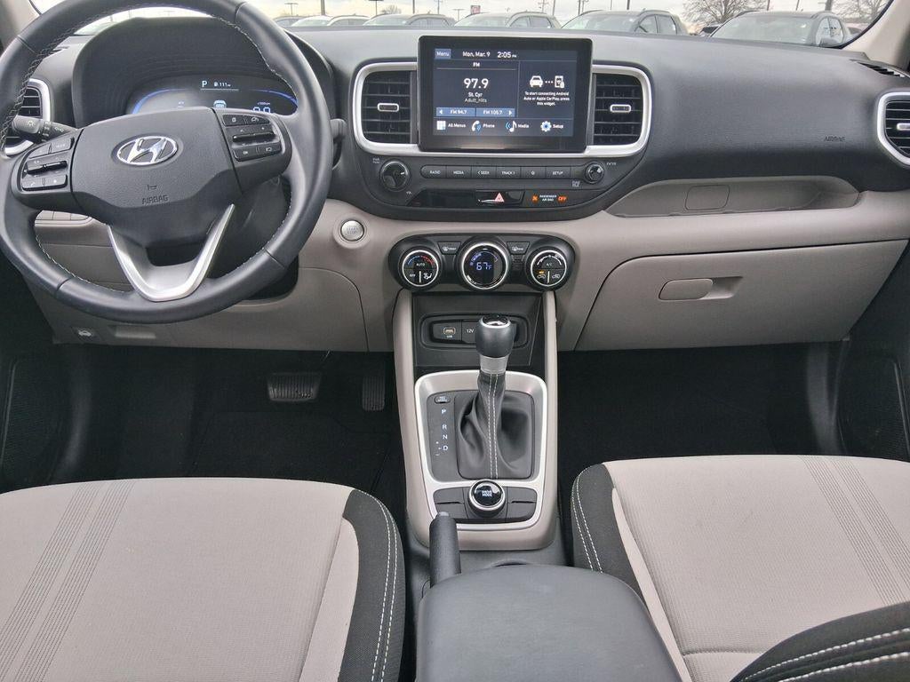 2025 Hyundai VENUE SEL