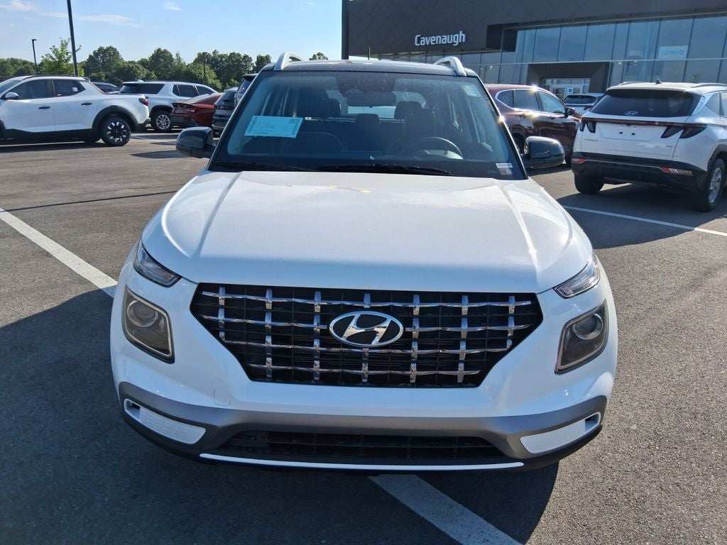 2026 Hyundai VENUE SEL W/Two-Tone Roof