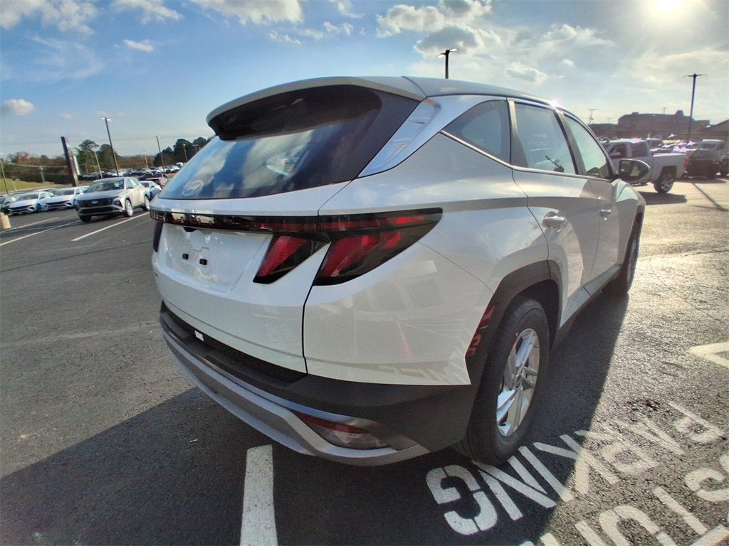 2026 Hyundai TUCSON SE FWD