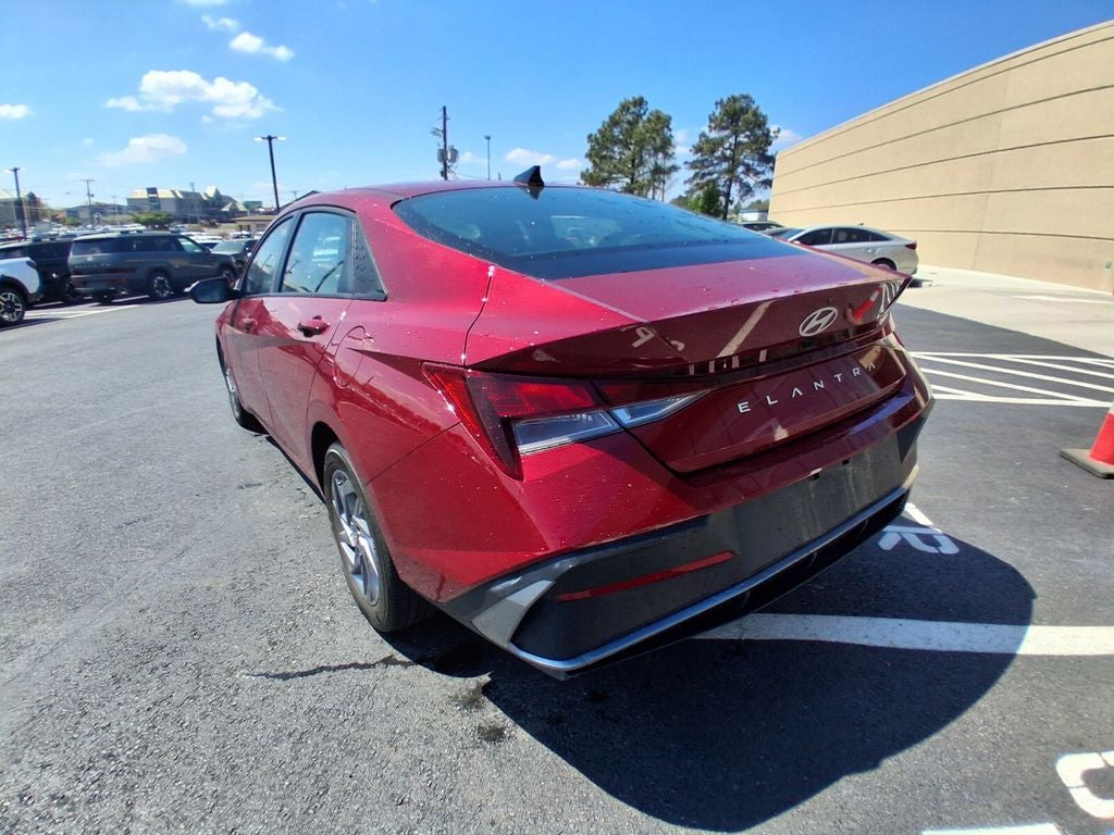 2024 Hyundai ELANTRA SEL