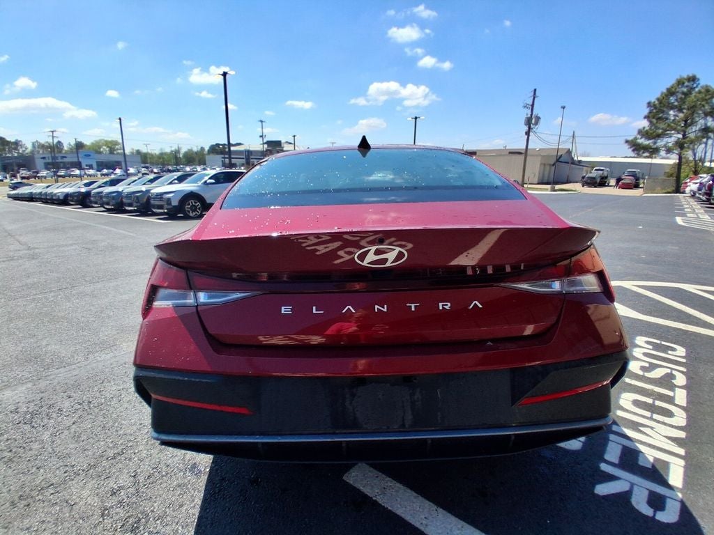 2024 Hyundai ELANTRA SEL
