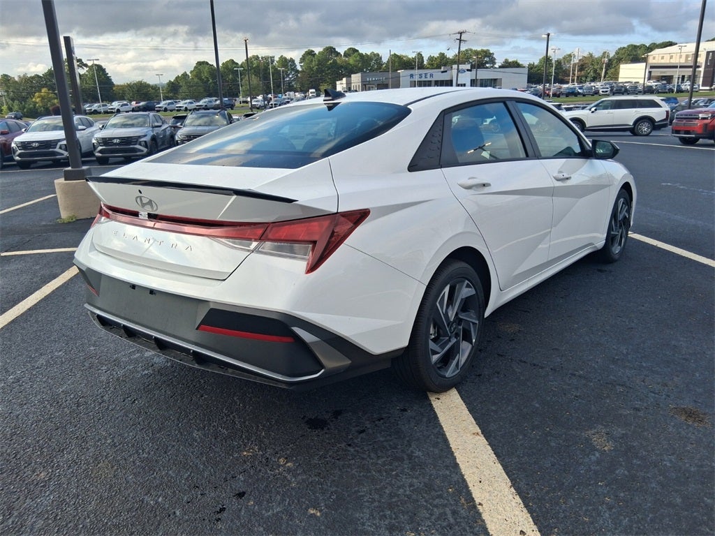 2025 Hyundai ELANTRA HYBRID SEL Sport