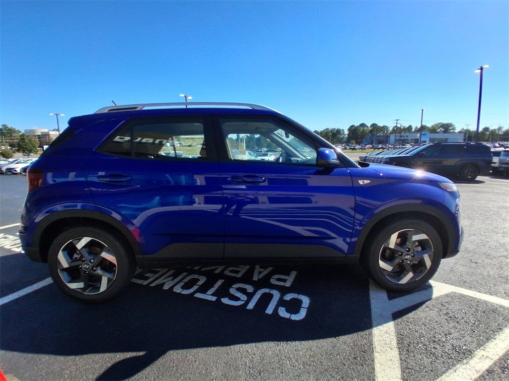 2025 Hyundai VENUE SEL