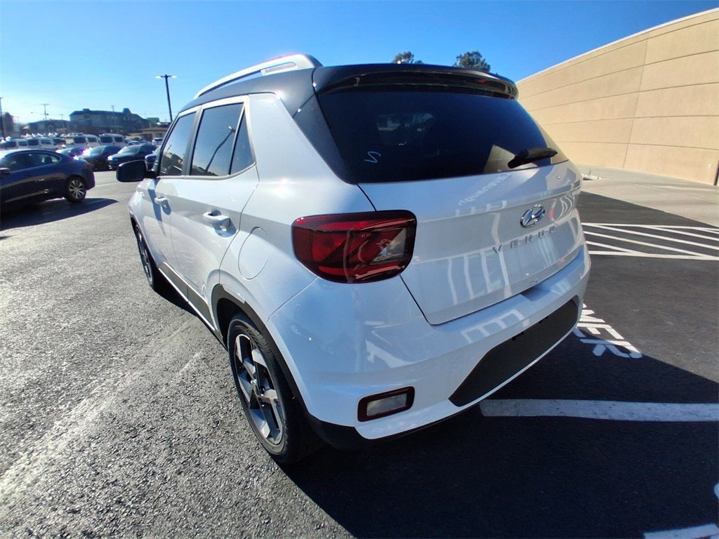 2026 Hyundai VENUE SEL W/Two-Tone Roof